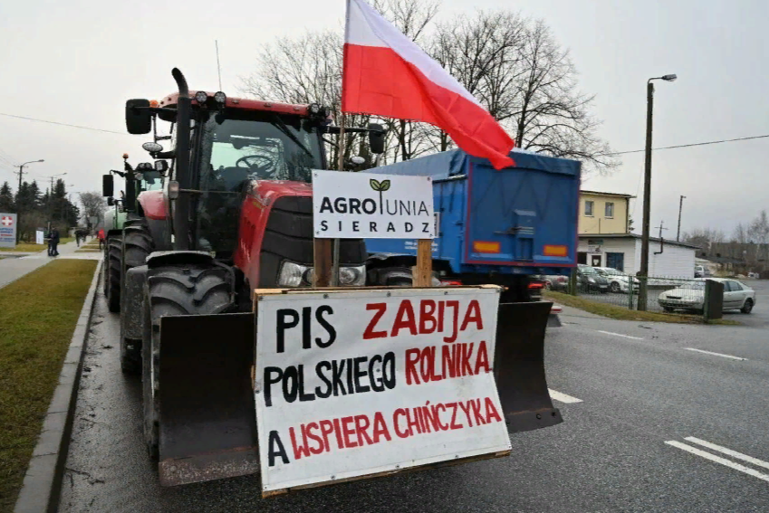 Польские фермеры в центре Варшавы начали драться с полицией