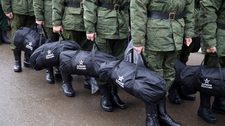 Ветераны Петербурга просят СК РФ взять на контроль мобилизацию городских чиновников