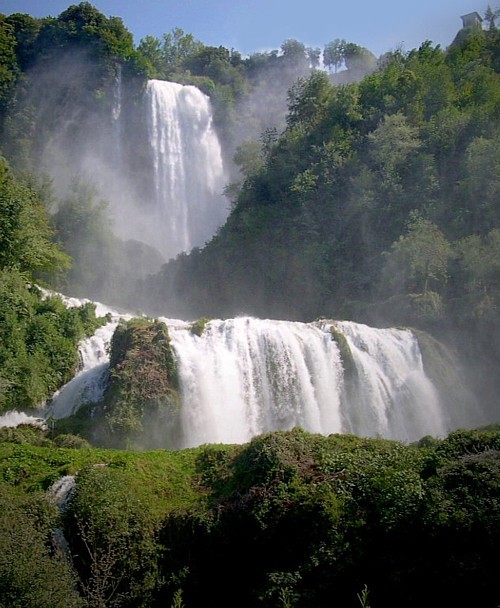Стала известна история итальянского водопада Марморес
