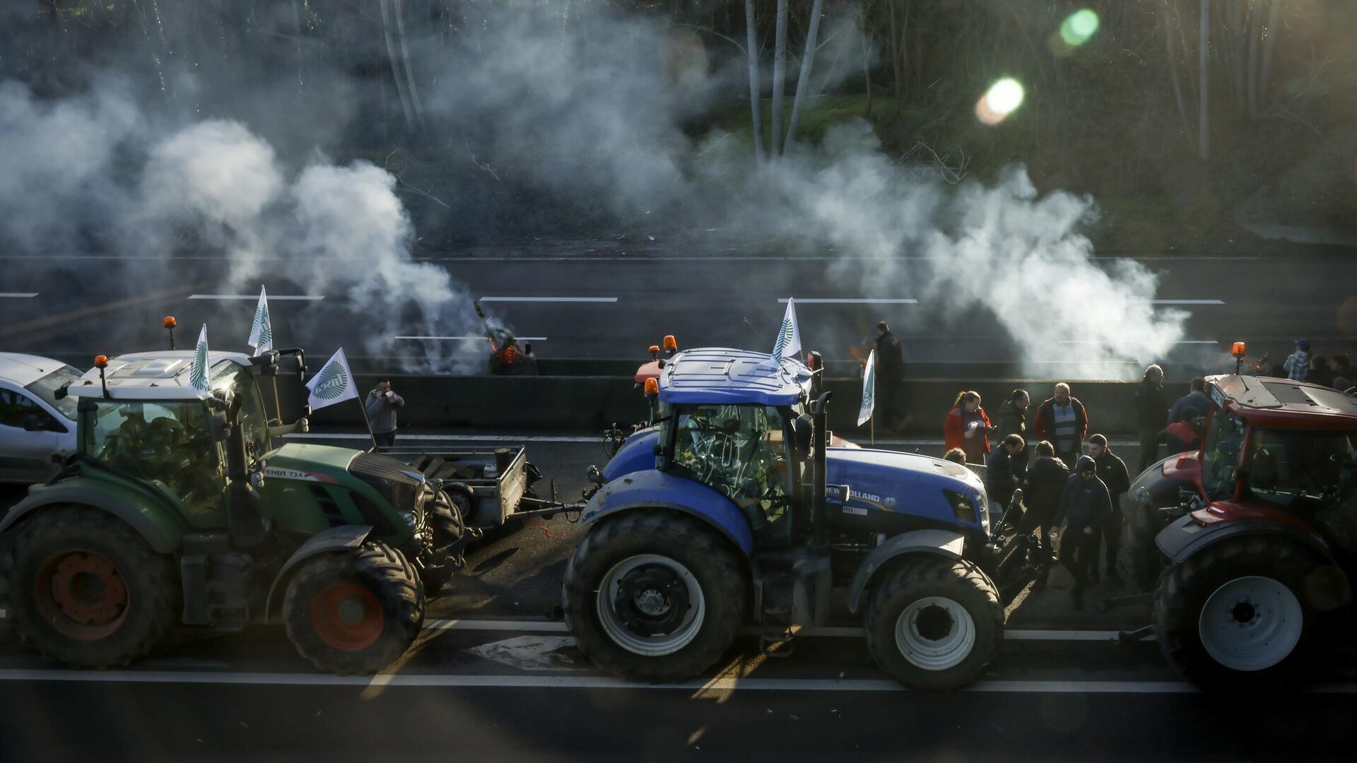 Власти Франции пытаются не допустить блокады Парижа
