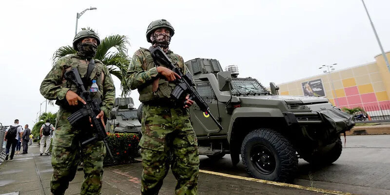 Эквадор отказался от обмена военной техникой с США