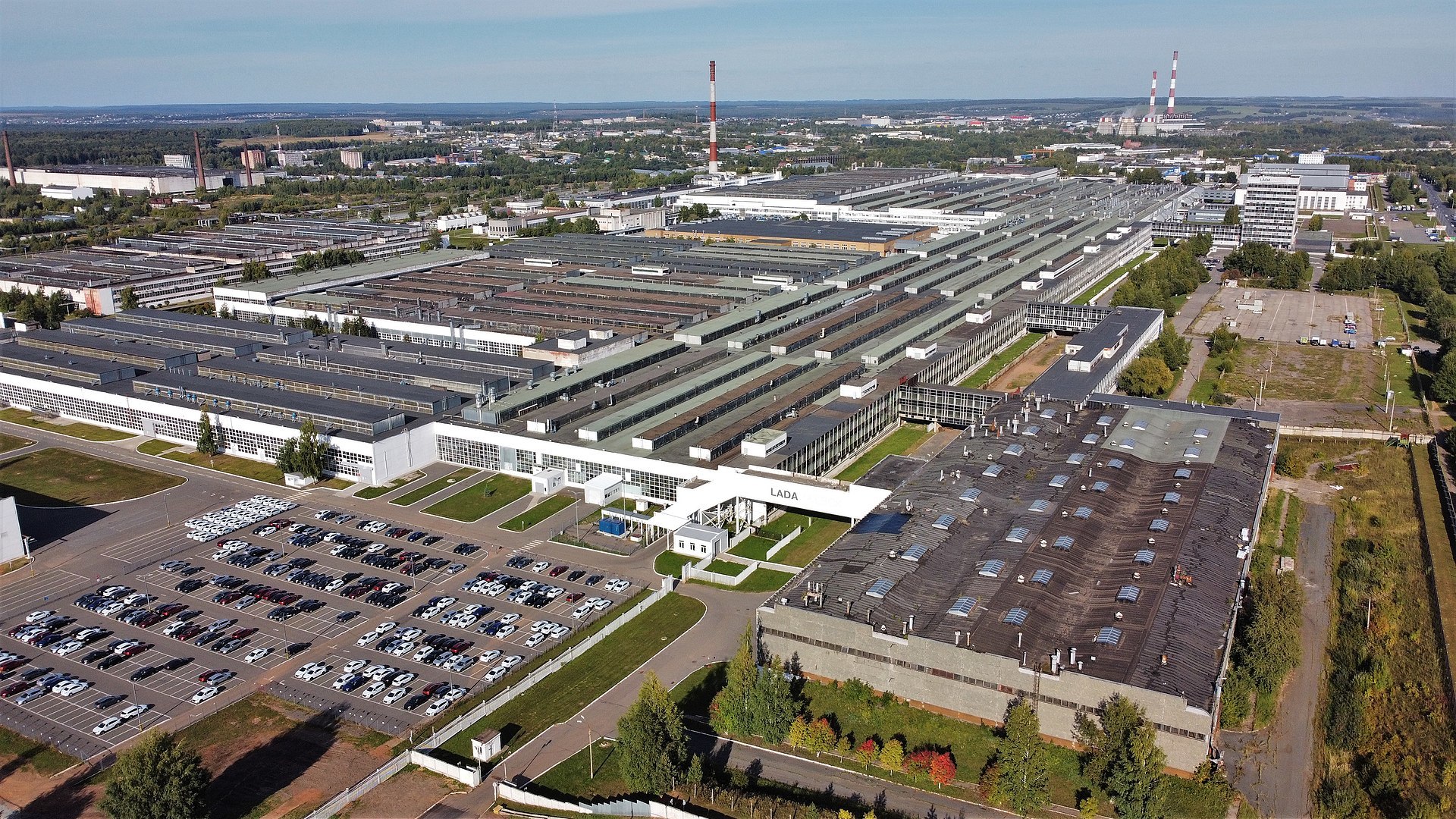 На бывшем заводе Volkswagen под Калугой найдено множество автомобилей