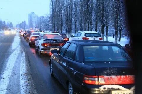 15 декабря в Петербурге зафиксировали многочисленные гололёдные пробки