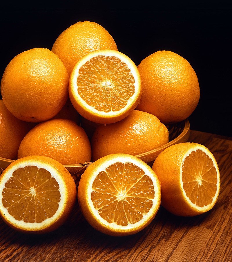 Эксперты выделяют полезные свойства апельсинов