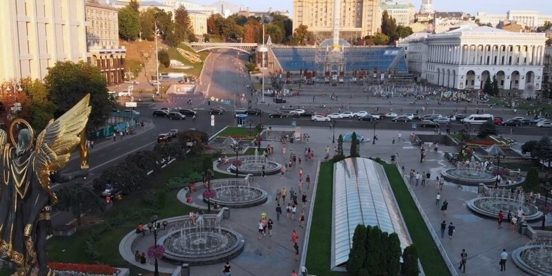 В Киеве объявили воздушную тревогу после взрывов