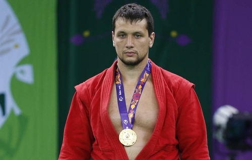 Самбист из Брянска завоевал звание чемпиона мира в десятый раз
