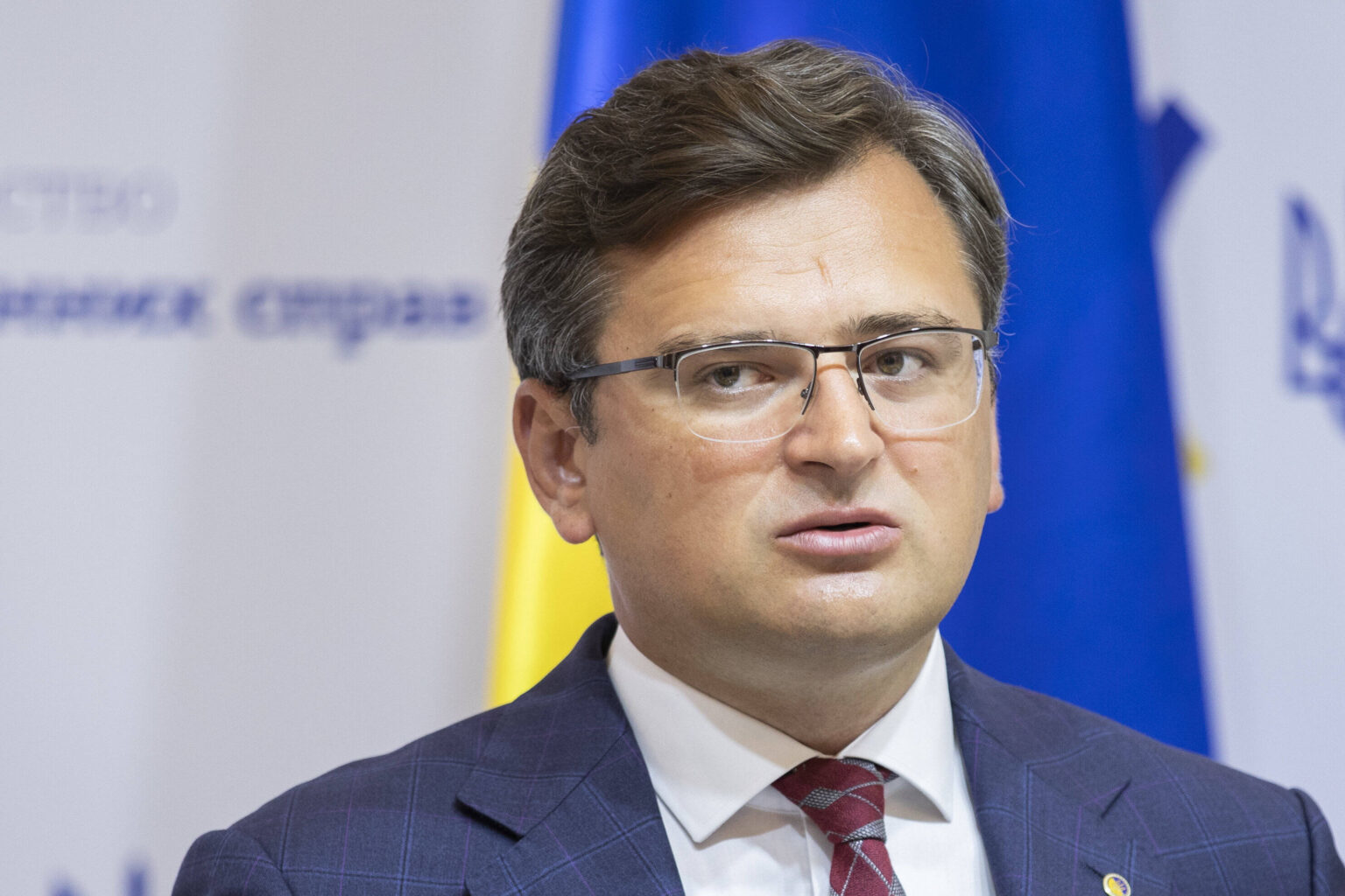 Украина не имеет шансов получить 100 млрд долл.от НАТО, признал Кулеба