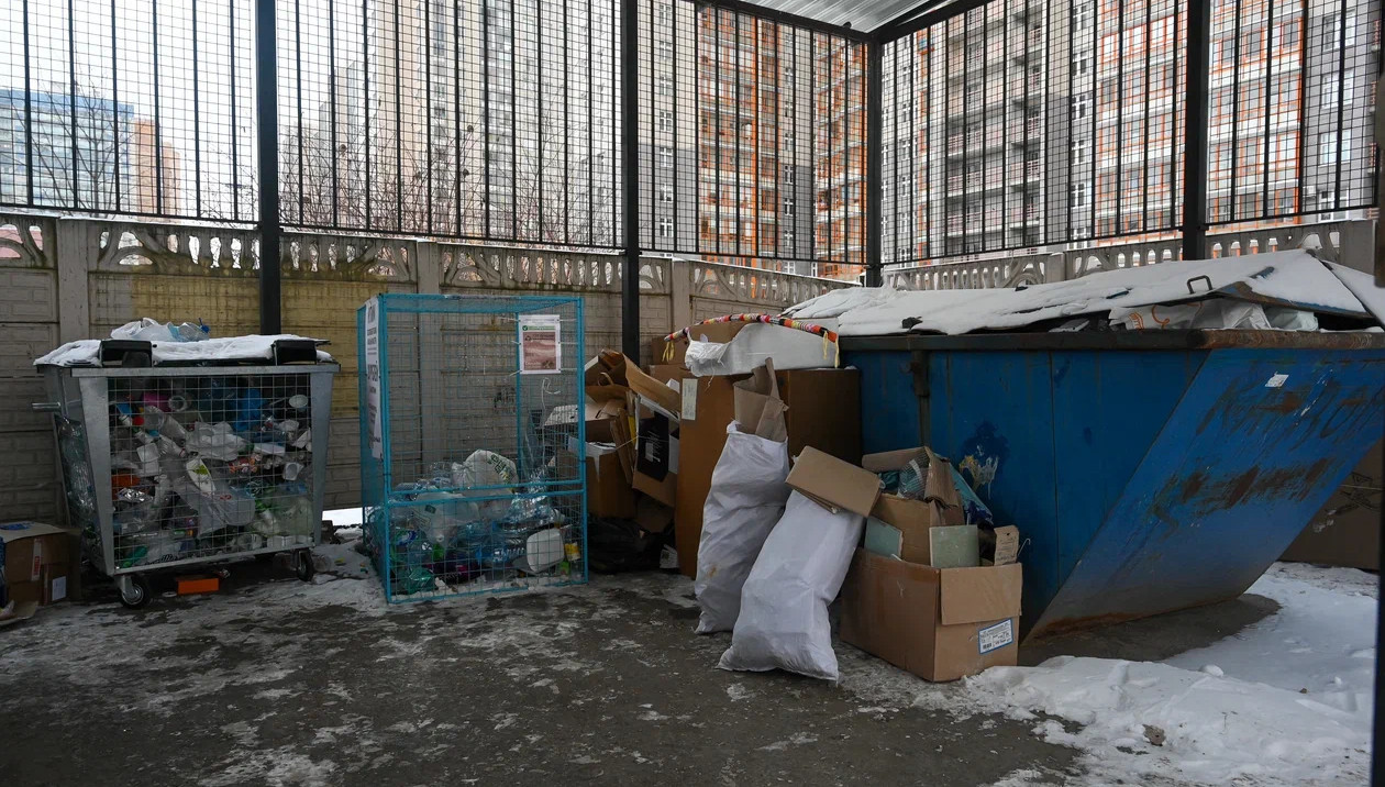 Петербург завалило мусором после новогодней ночи. 10257.jpeg