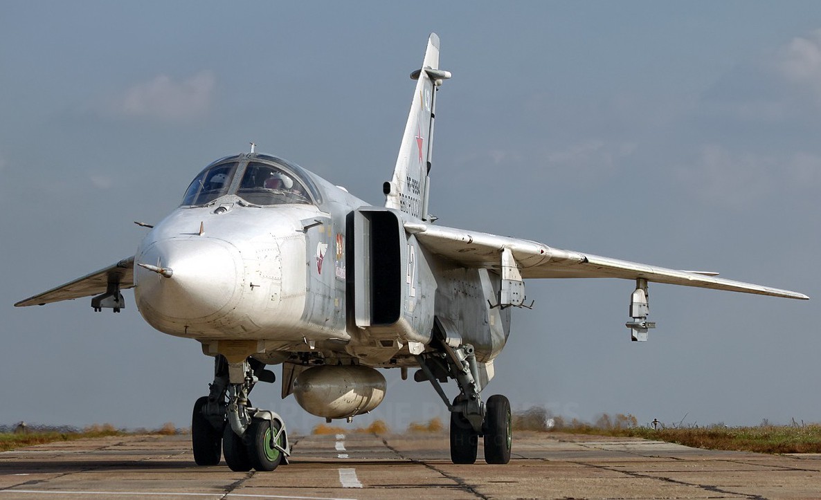 Украинские ресурсы сообщают о крушении Су-24 ЧВК 