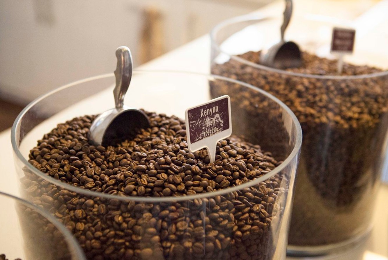 Kaffa Roastery представила новый кофейный купаж, созданный совместно с ИИ