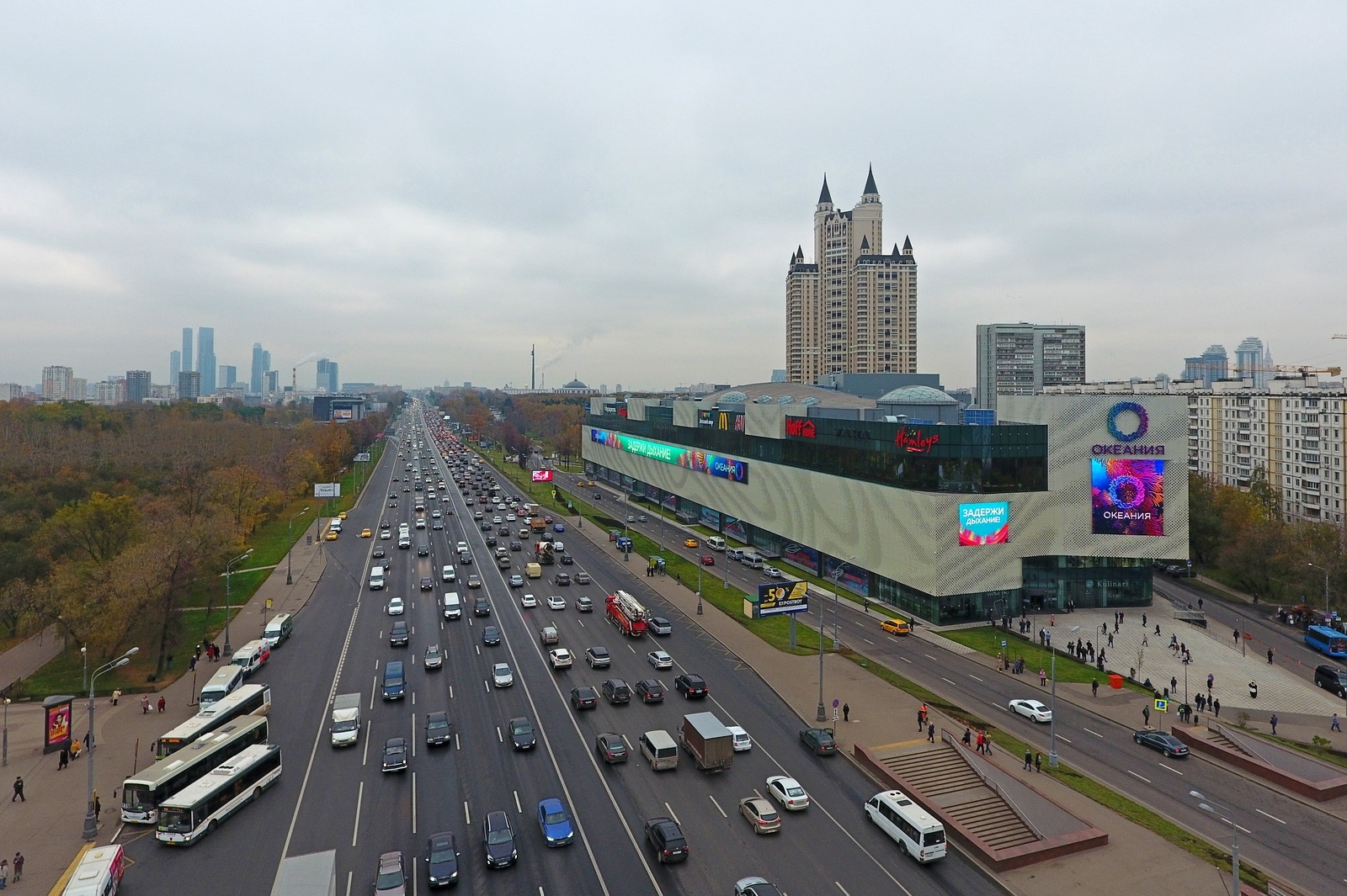Движение на Кутузовском проспекте в Москве восстановлено после ДТП