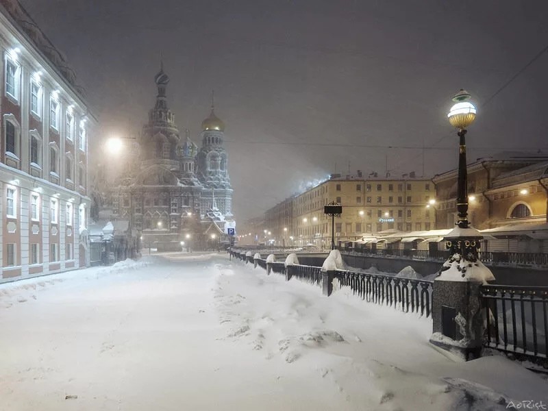 В Петербурге фиксируют рост ДТП на неубранных после снегопада дорогах
