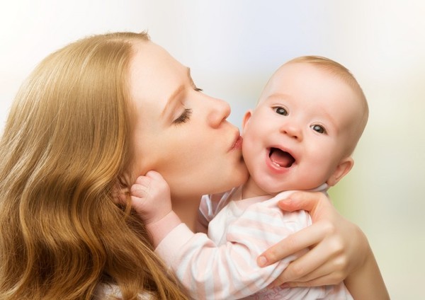 После первых родов у женщин голос становится низким