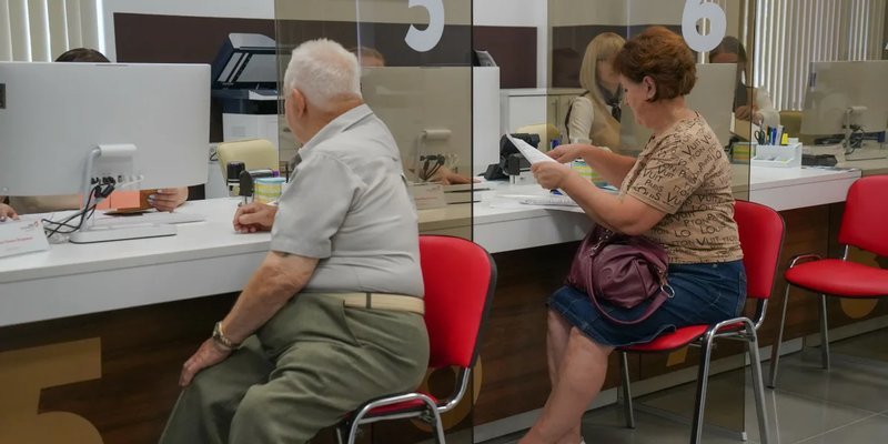 Опрос показал, какая пенсия считается идеальной для россиян