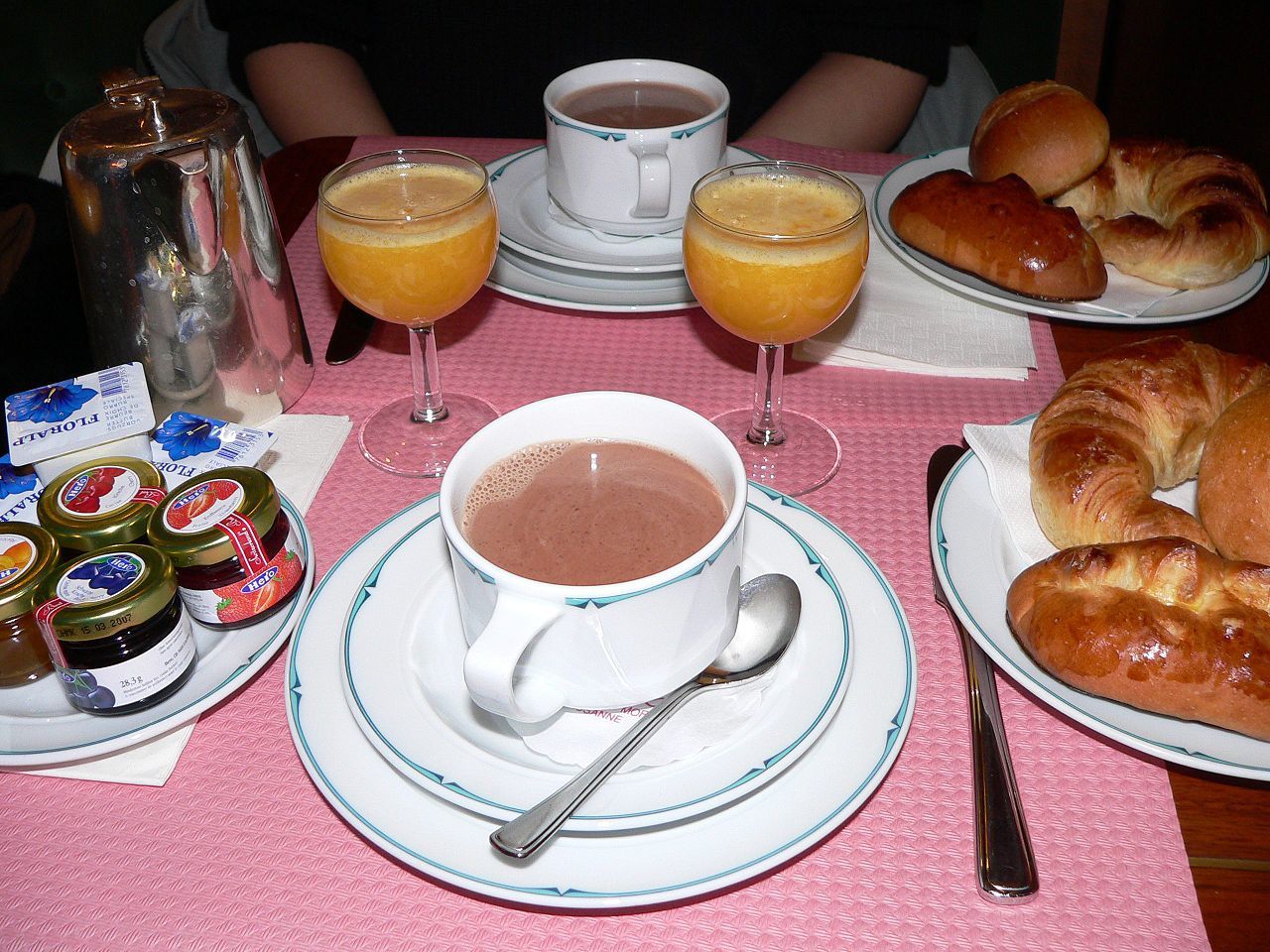 Врач Длин предупреждает: пропуск завтрака может вызвать проблемы с ЖКТ и желчным пузырем
