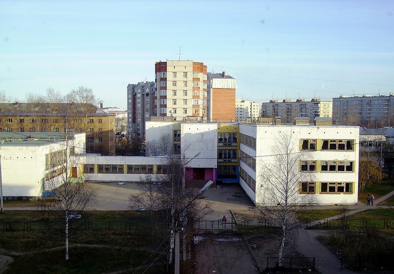 Рен ТВ: школы в России уходят на карантин из-за ОРВИ и пневмонии