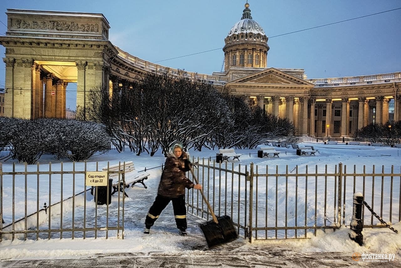 Пониделко списал проблемы с уборкой снега в Петербурге на нехватку финансирования