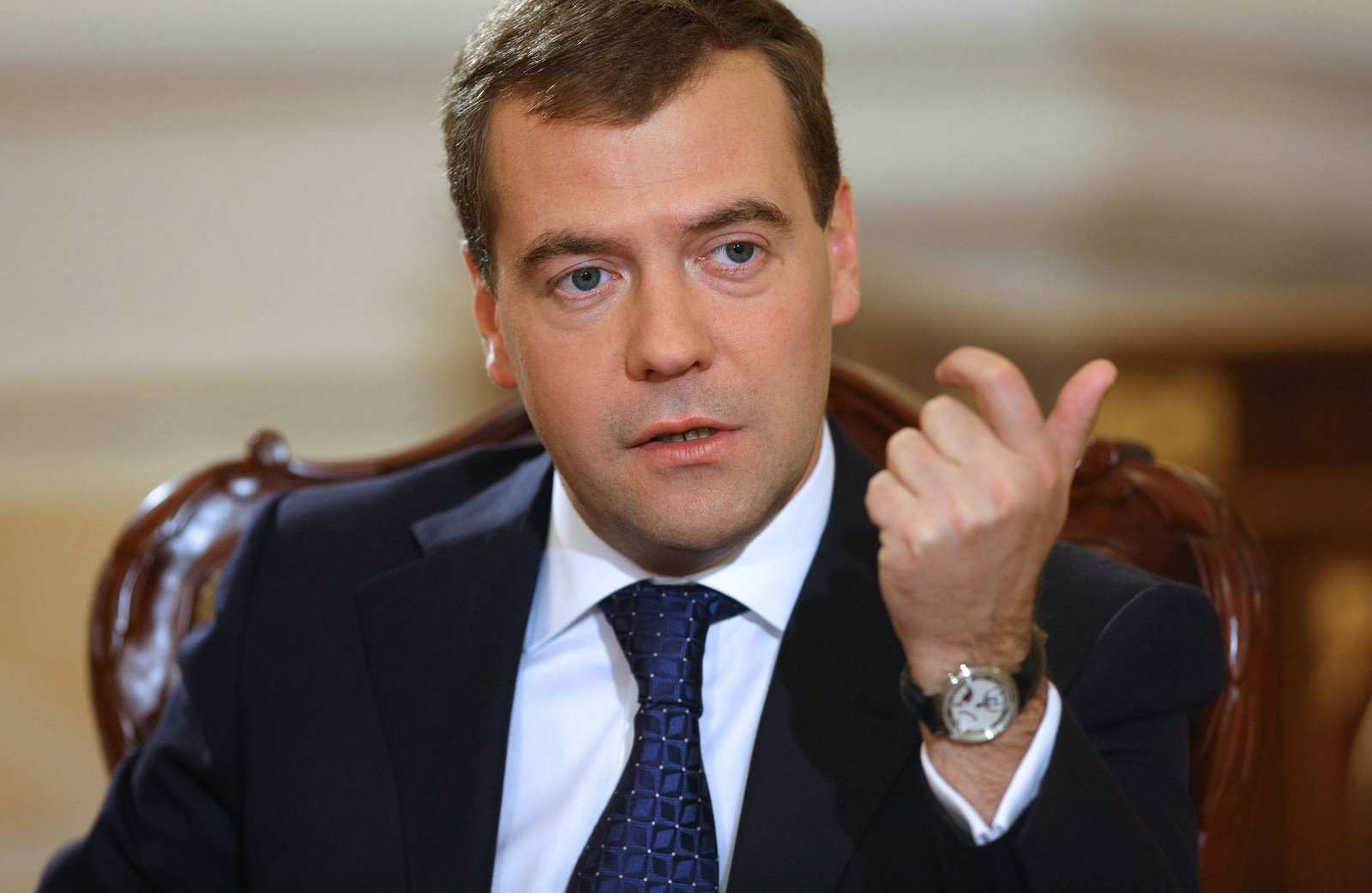 Дмитрий Медведев указал на разницу между нашей и западной оппозициями