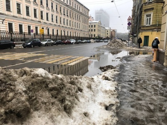 Более 3 тыс. человек травмировались на гололеде в Петербурге в течение одного зимнего месяца