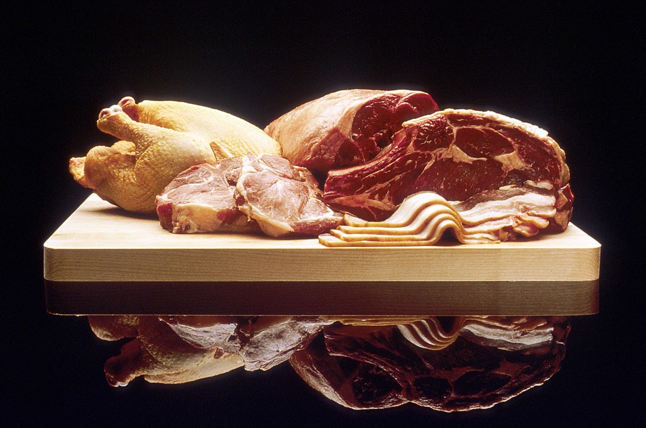 Ученые выявили, что употребление мясных полуфабрикатов повышает риск развития болезни Альцгеймера