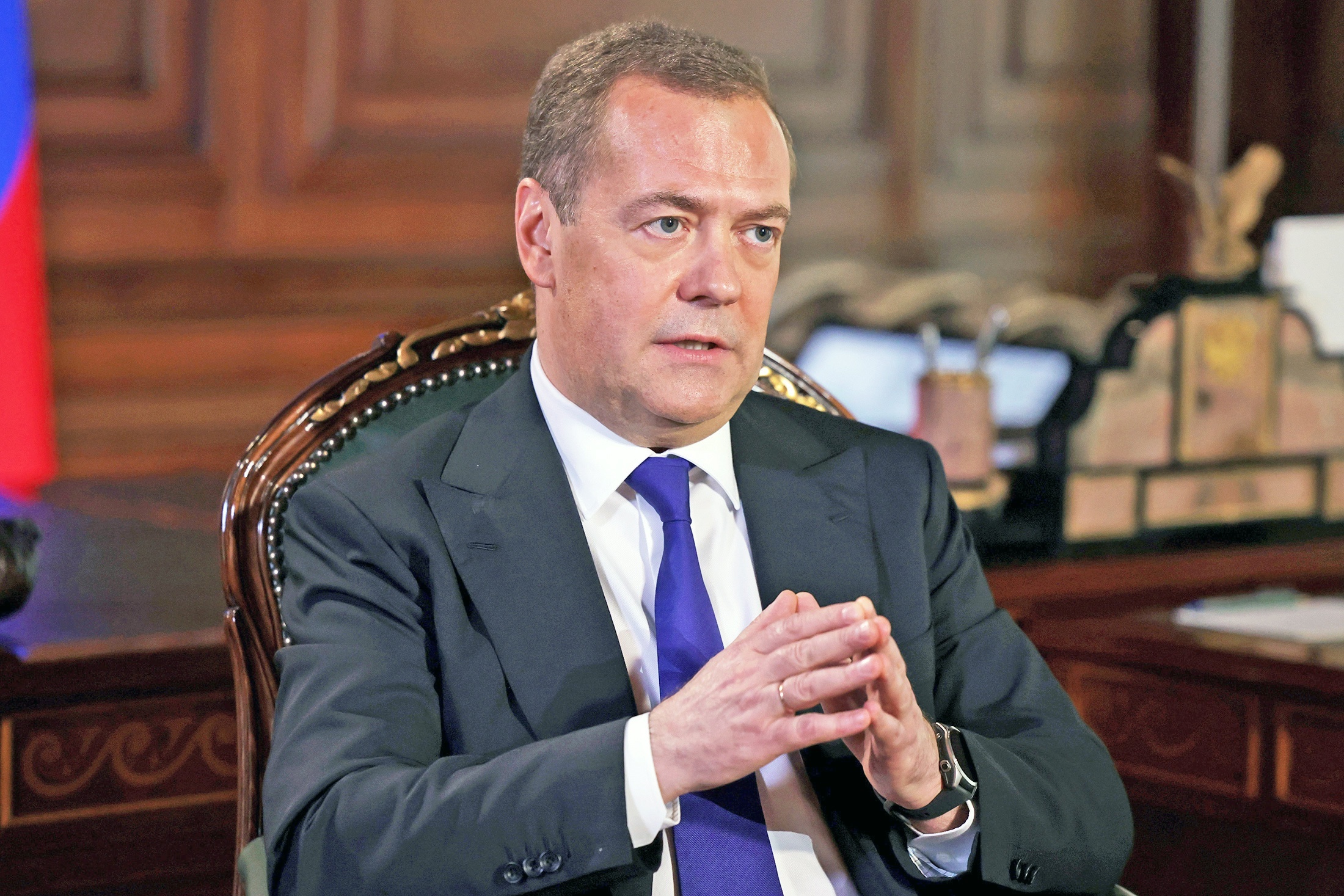 Дмитрий Медведев объяснил, почему Украина представляет угрозу для собственных граждан