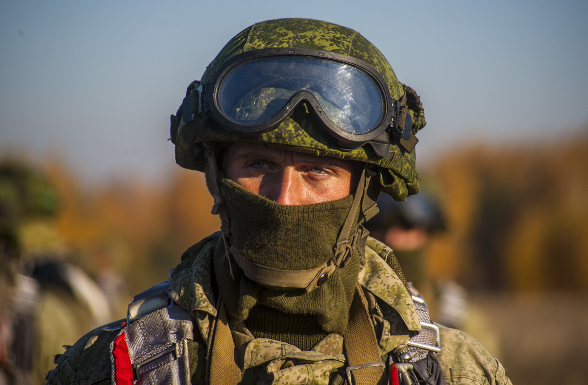 Около 60% россиян уверены, что престиж военной службы возрастает