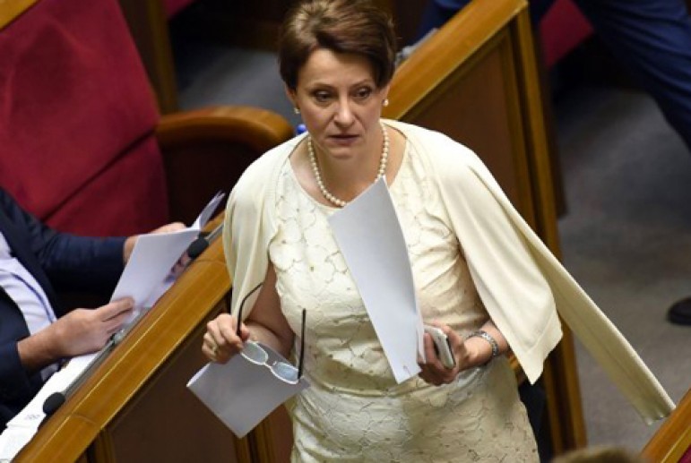 Украинских женщин в декрете лишат выплат с 1 марта по решению Парламента Украины