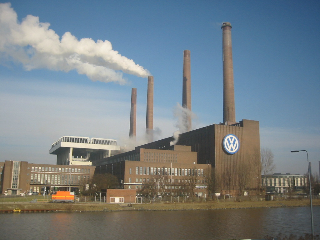 Volkswagen и Audi отзовут более 260 тыс. автомобилей из-за обнаруженной утечки топлива