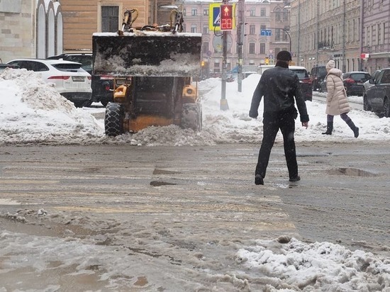 Петербург оказался на последнем месте в рейтинге от сервиса SuperJob по качеству уборки снега
