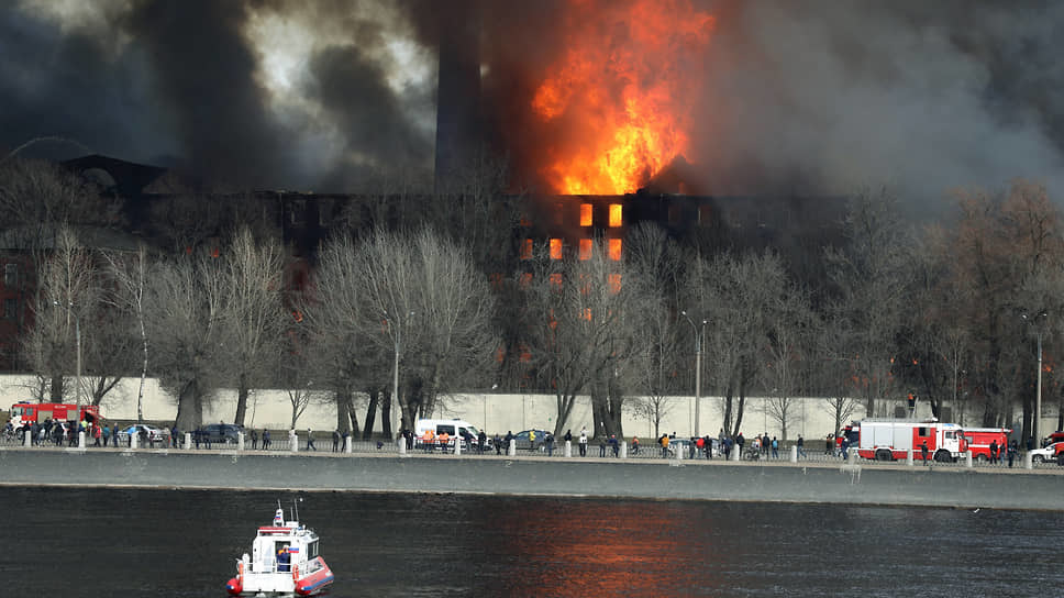 История Петербурга сгорает буквально на глазах. Пожары в исторических зданиях стали обыденностью