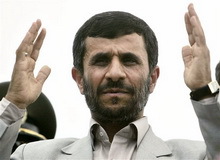 Аятолла и Ахмадинежад играют в 