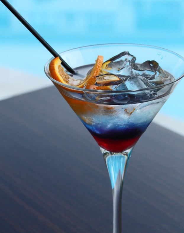 Врач Ломова назвала коктейли самыми опасными для печени алкогольными напитками