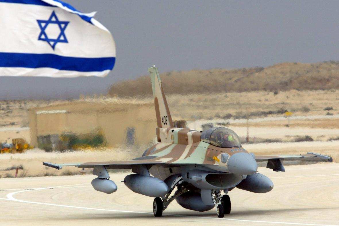 Системы обороны и нападения ВВС Израиля приведены в боевую готовность