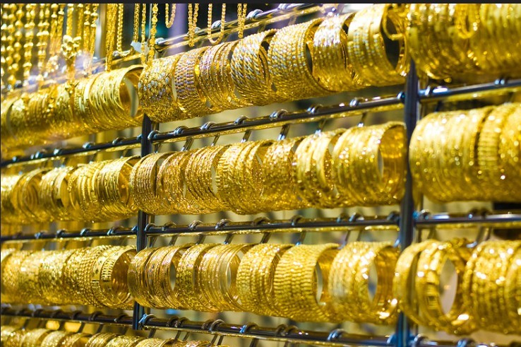 Мужчина из Великобритании обнаружил рекордный золотой самородок, оцененный в 3,5 миллиона рублей