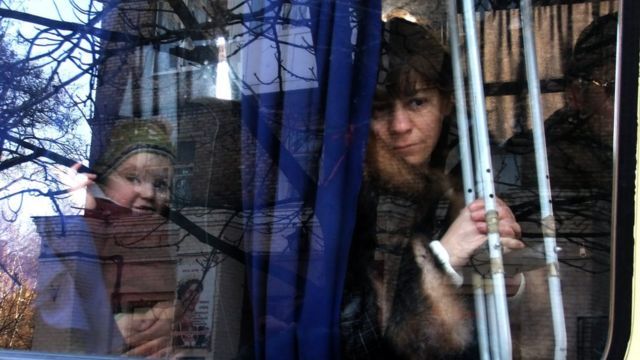 Беженка из Донбасса рассказывает о многолетней бомбежке со стороны Киева