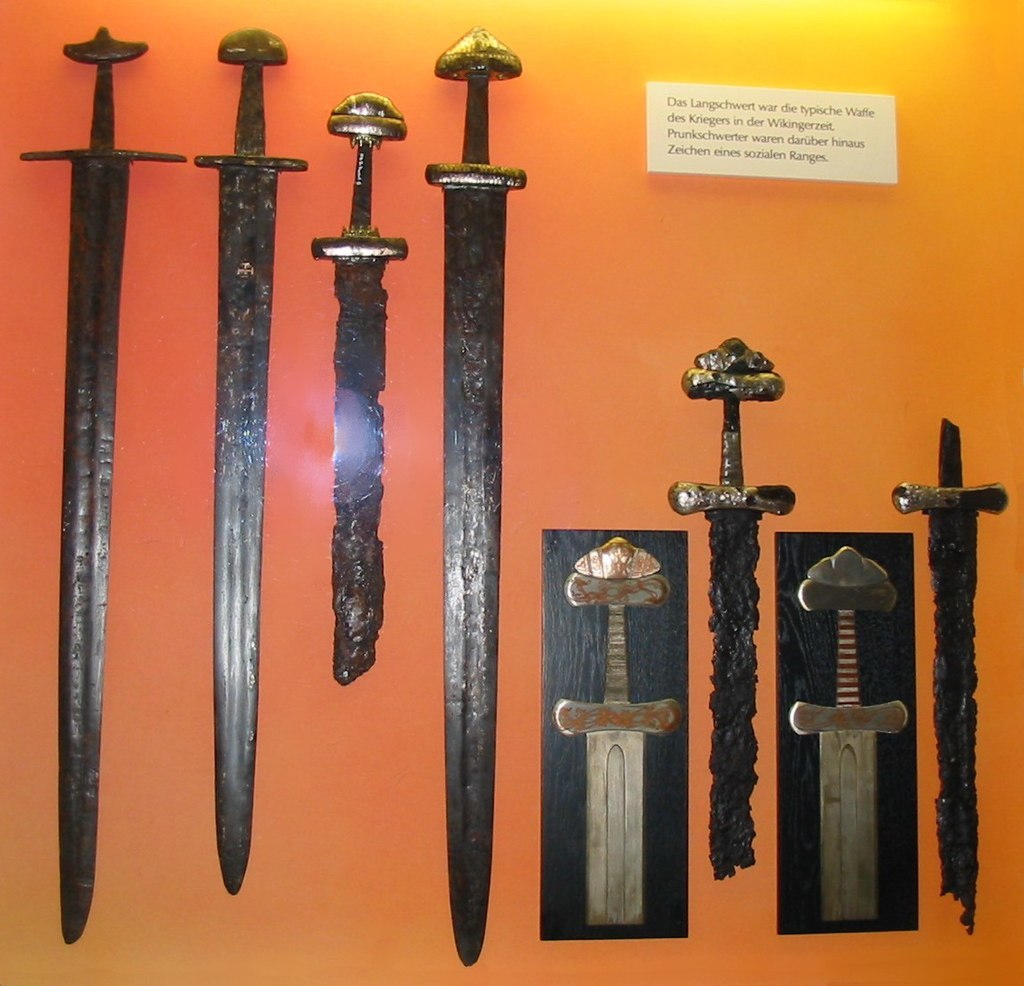 Редкий меч викинга был обнаружен на дне реки Висла в Польше
