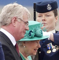 Елизавета II привезла в Ирландию примирение
