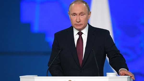 Путин поручил за два года решить проблему со школами, где нет отопления и канализации