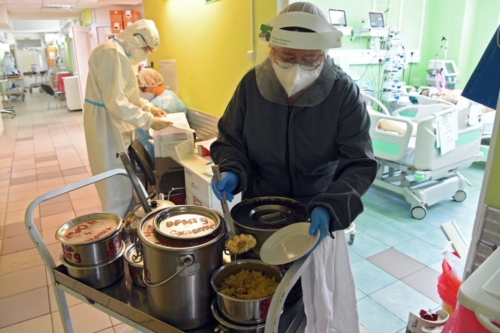 Смольный не стал поднимать стоимость питания в больнице №40 Курортного района