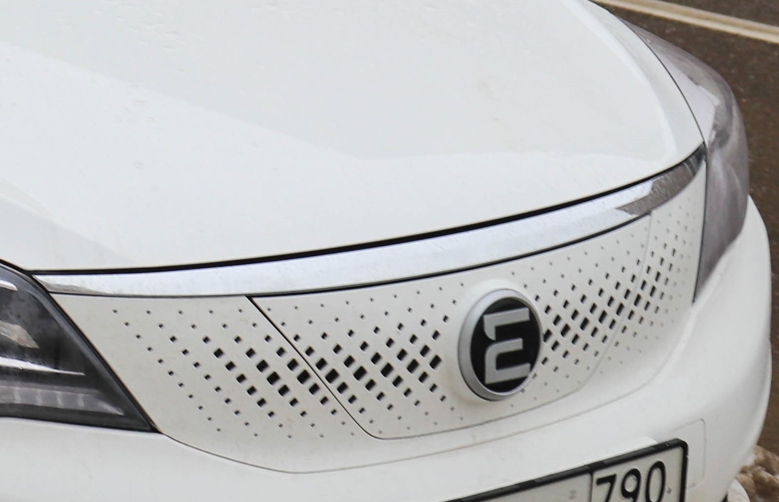Evolute объявила цену на свой новый электрический кроссовер i-Jet, представив прайс-лист и открыв прием заказов