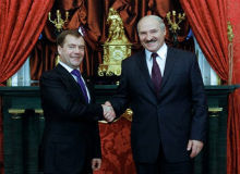 Лукашенко обернулся голубем мира