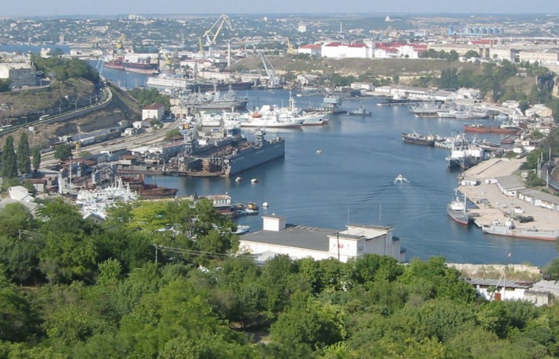 Глава администрации Севастополя уведомил население о намеченных учебных мероприятиях ВМФ