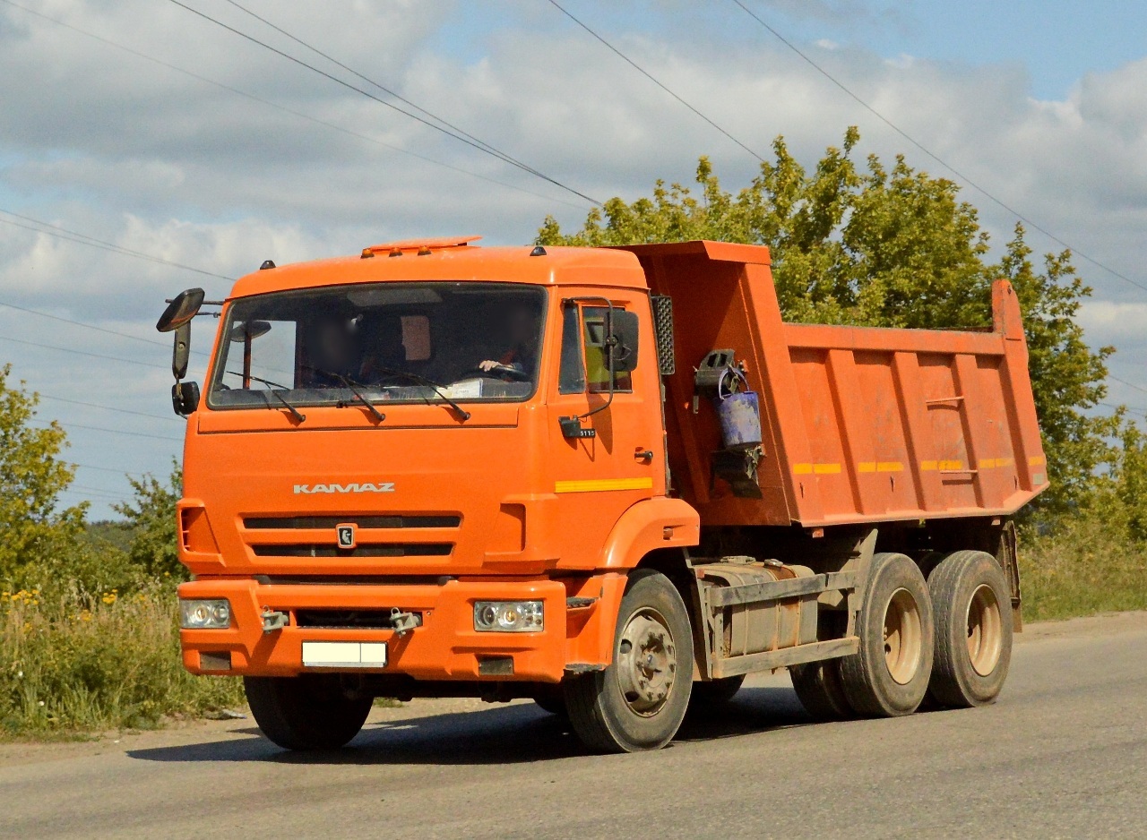 В ЦОДД в Москве введены в эксплуатацию восемь новых грузовиков КАМАЗ
