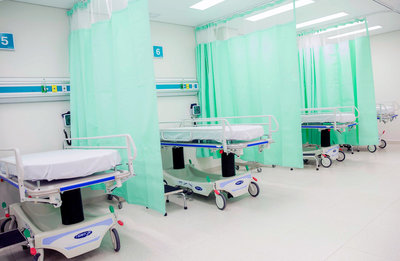 Пациенты частной клиники в Москве госпитализированы после пожара