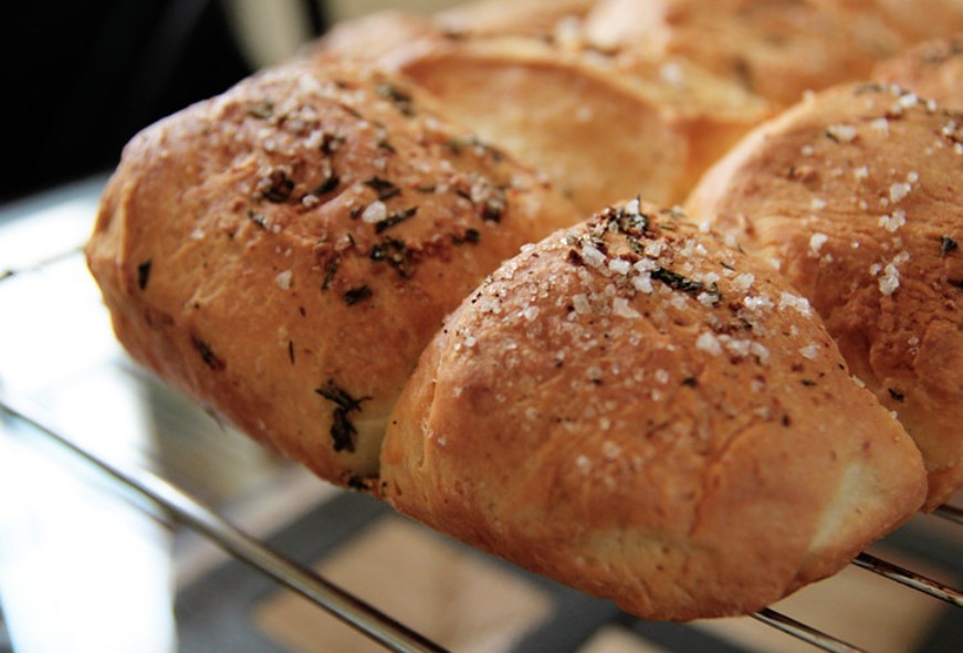 Нутрициолог Кузина подчеркивает важность осознанного выбора хлеба в рационе питания