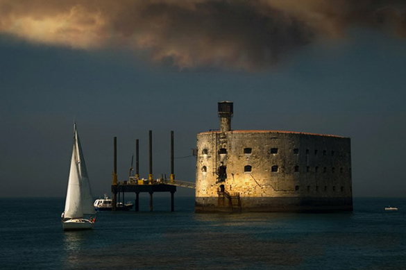 Как среди моря построили форт Боярд