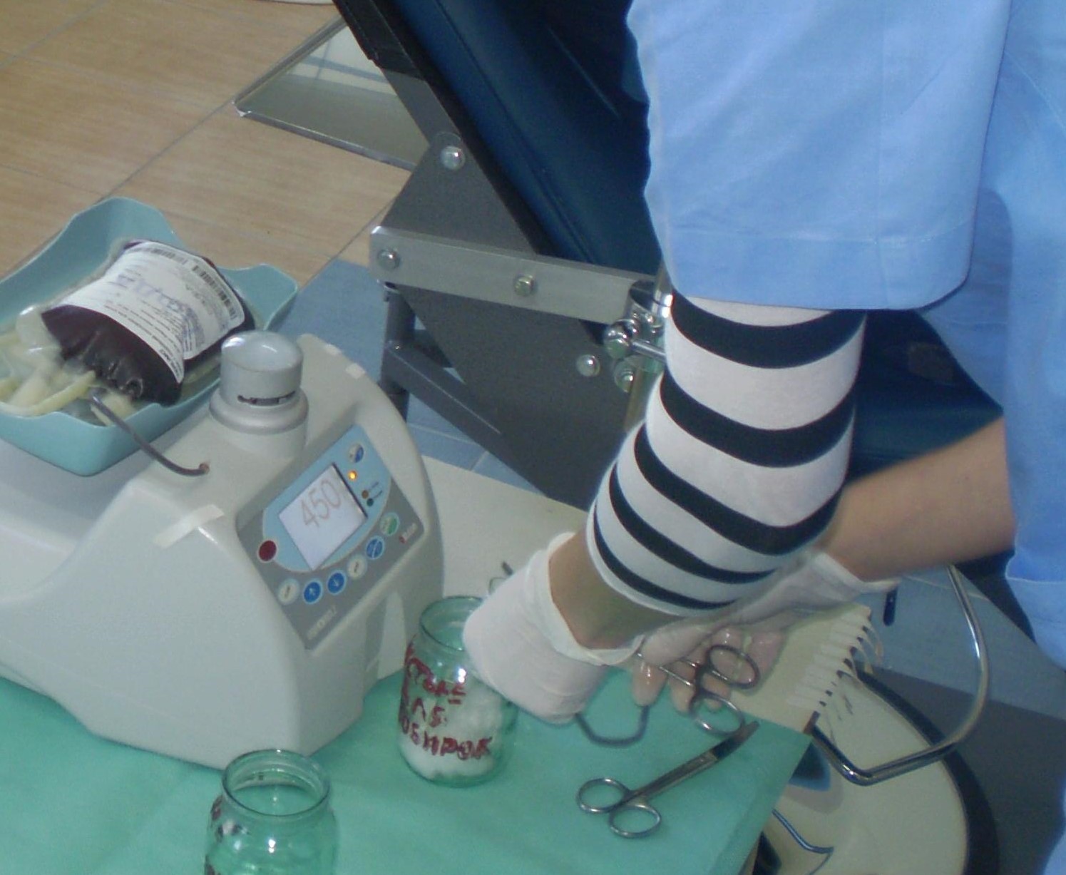 В одной из ярославских поликлиник врач воспользовалась одной иглой при взятии крови у детей