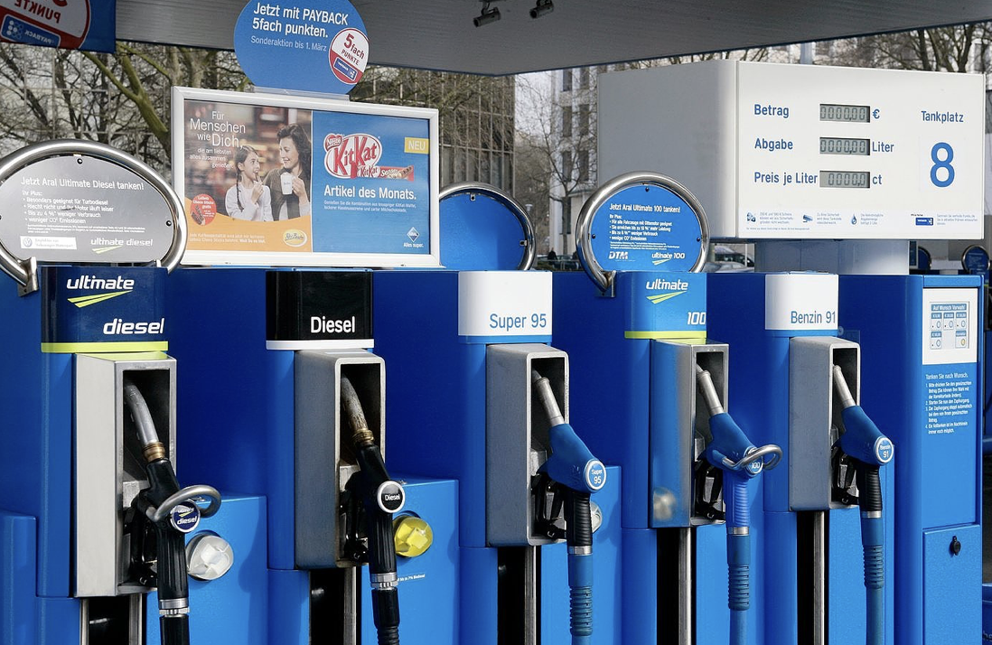 Еврокомиссия начала разбирательство по поводу ценовой политики на топливо в Венгрии