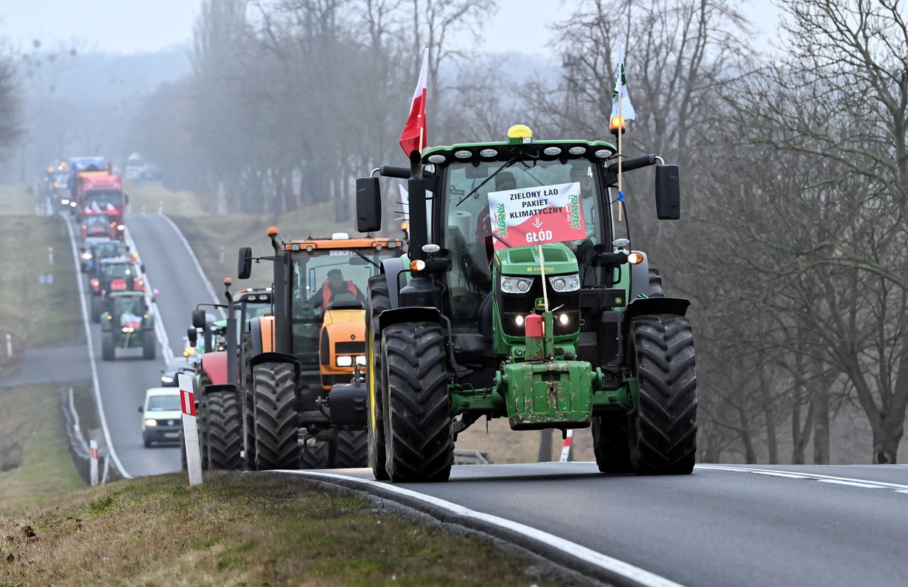 Фермеры блокируют движение в английском городе Кентербери