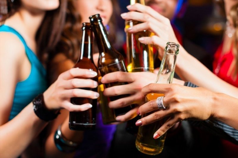 В Уфе пятеро подростков отравились алкоголем